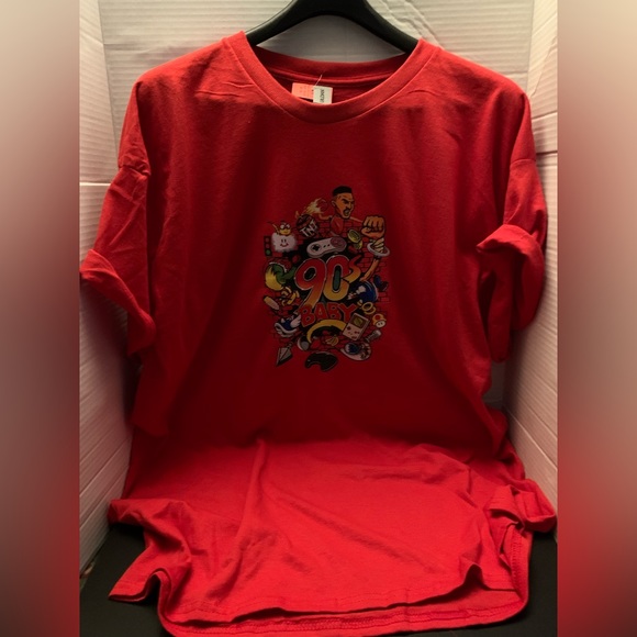 Everyone loves a tee shirt 90’s baby tee shirt - Picture 2 of 3